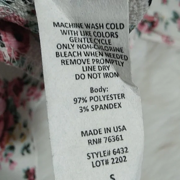 SALE! Mom & Co. Maternity Top Sz.S Couple Fixable Flaws (BX82) - Picture 7 of 9